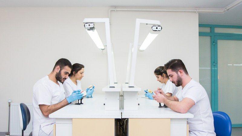 جامعة اسطنيول يني يوز يل