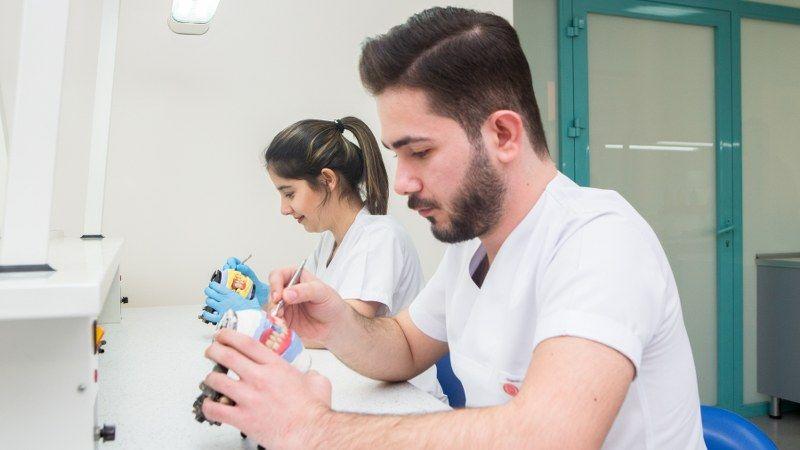 جامعة اسطنيول يني يوز يل