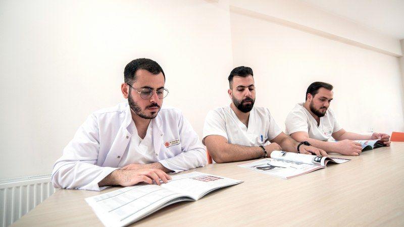 جامعة اسطنيول يني يوز يل