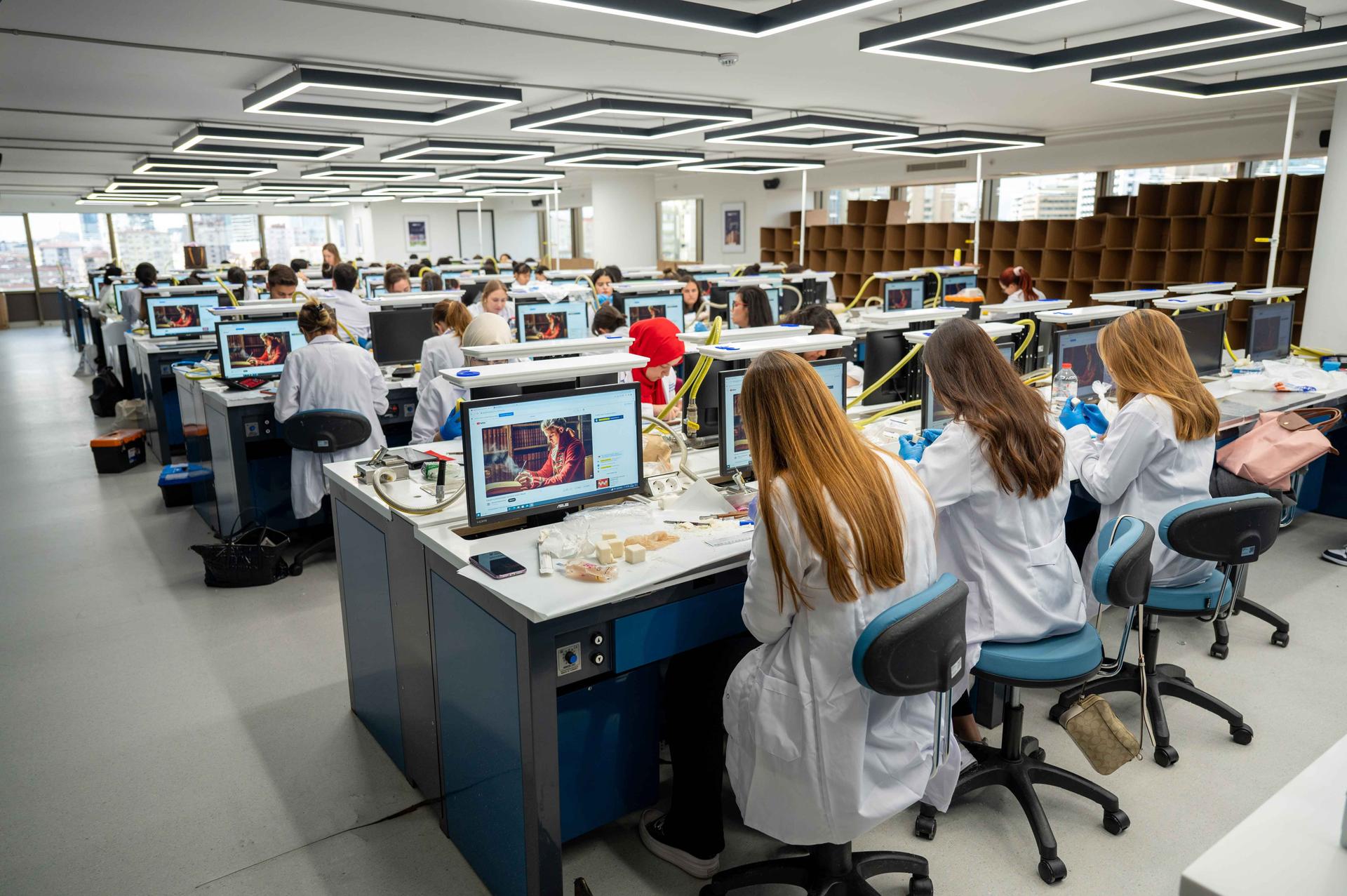 جامعة بهشة شهير