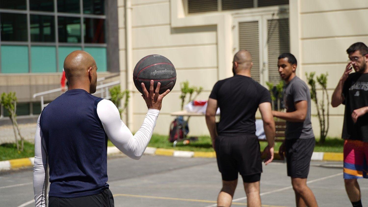 جامعة التن باش