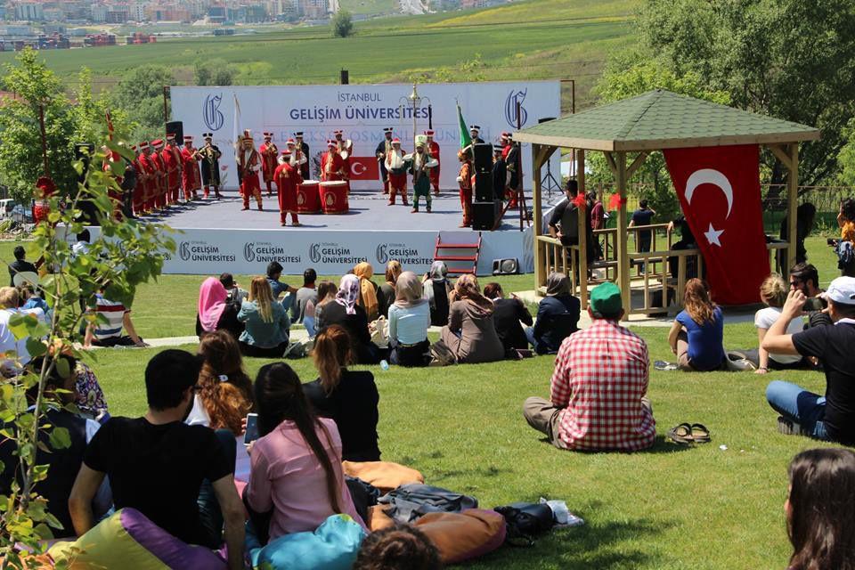 جامعة اسطنبول جيليشيم