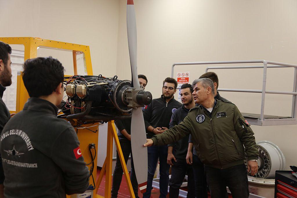 جامعة اسطنبول جيليشيم