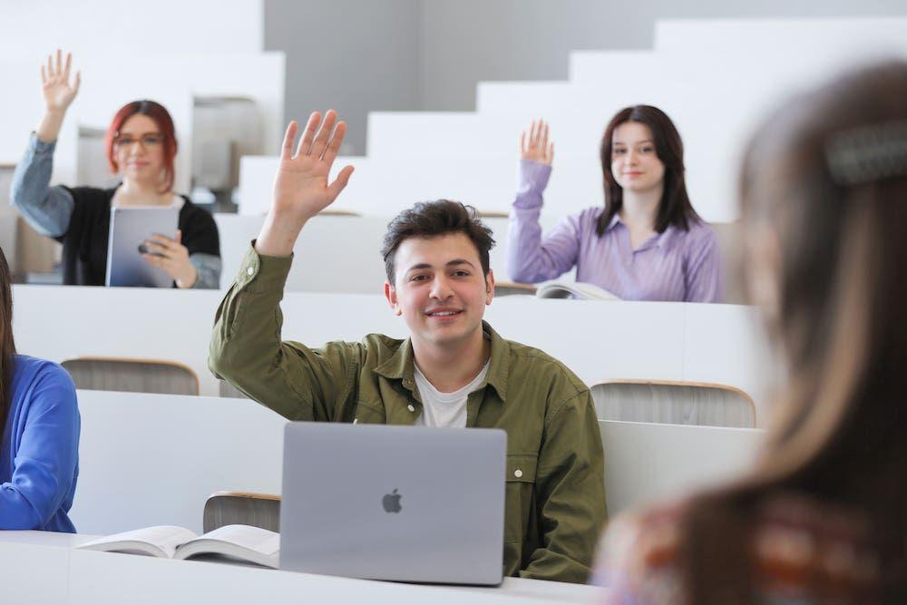 جامعة اسطنبول ميديبول