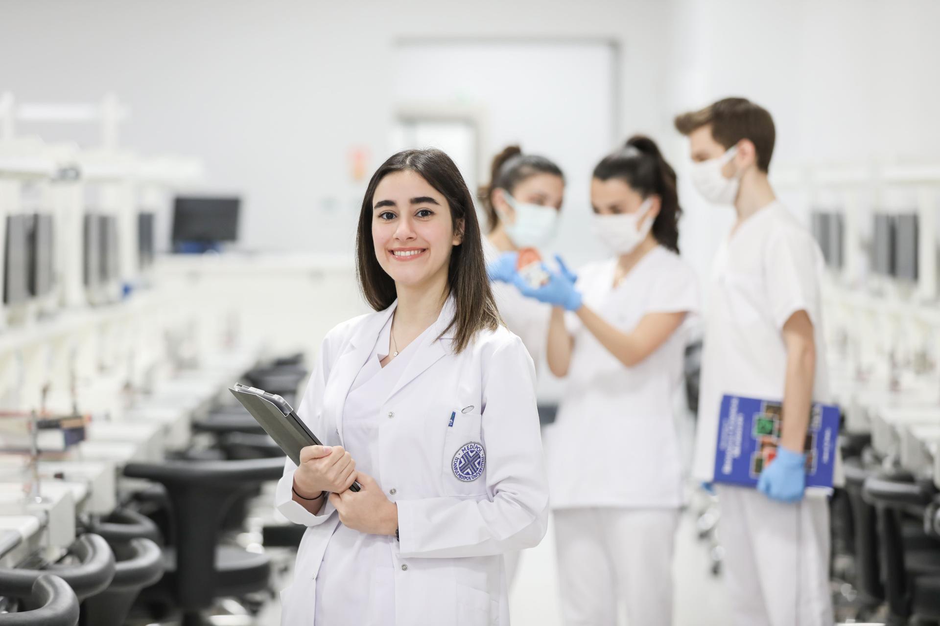 جامعة اسطنبول ميديبول